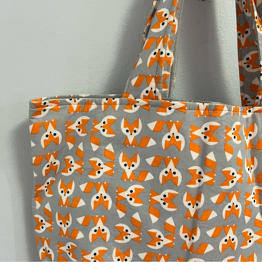 Chic Fox Patterned Tote Bag - image 4